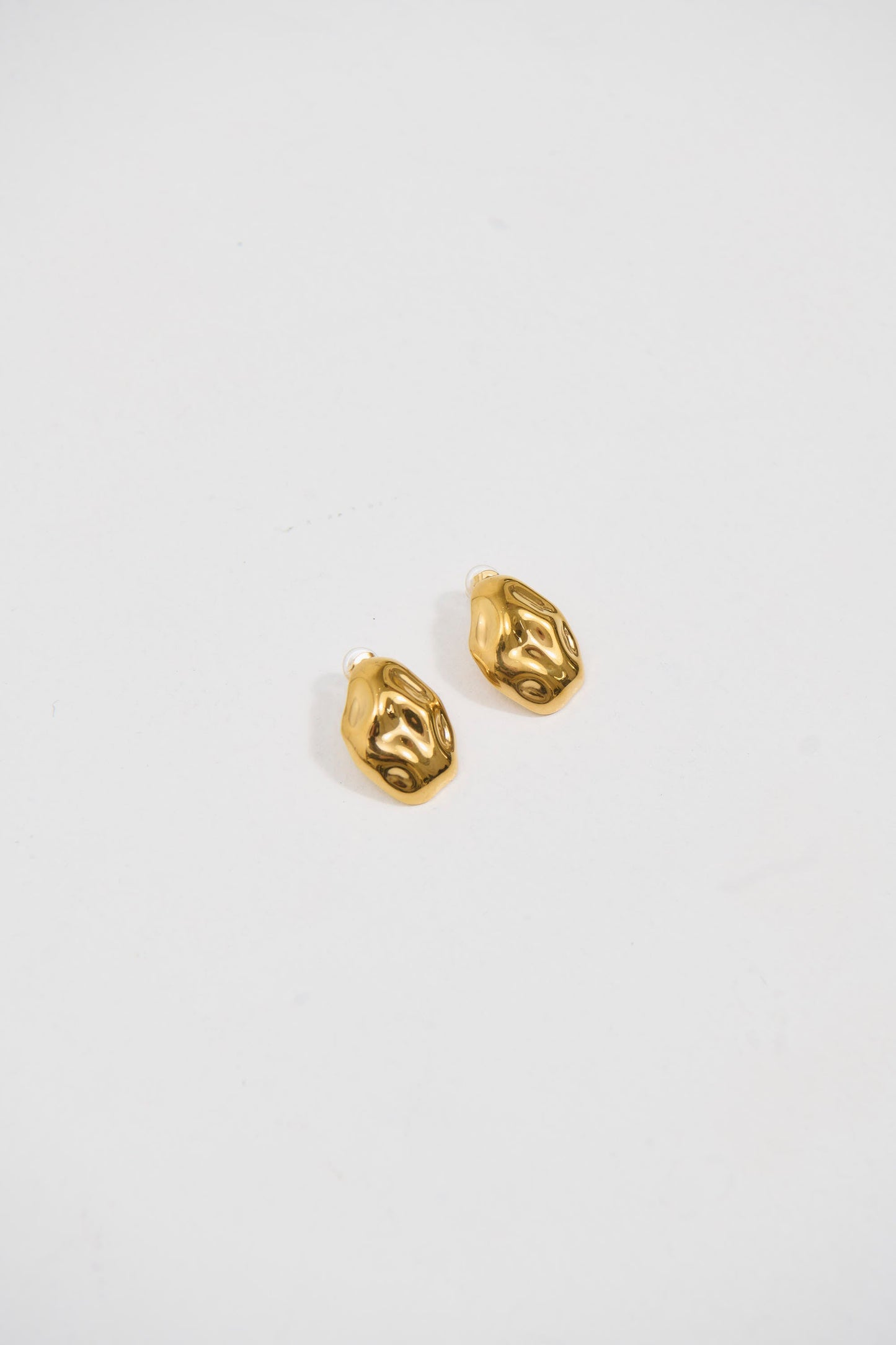 Aurelia Pebble Statement Earring Gold