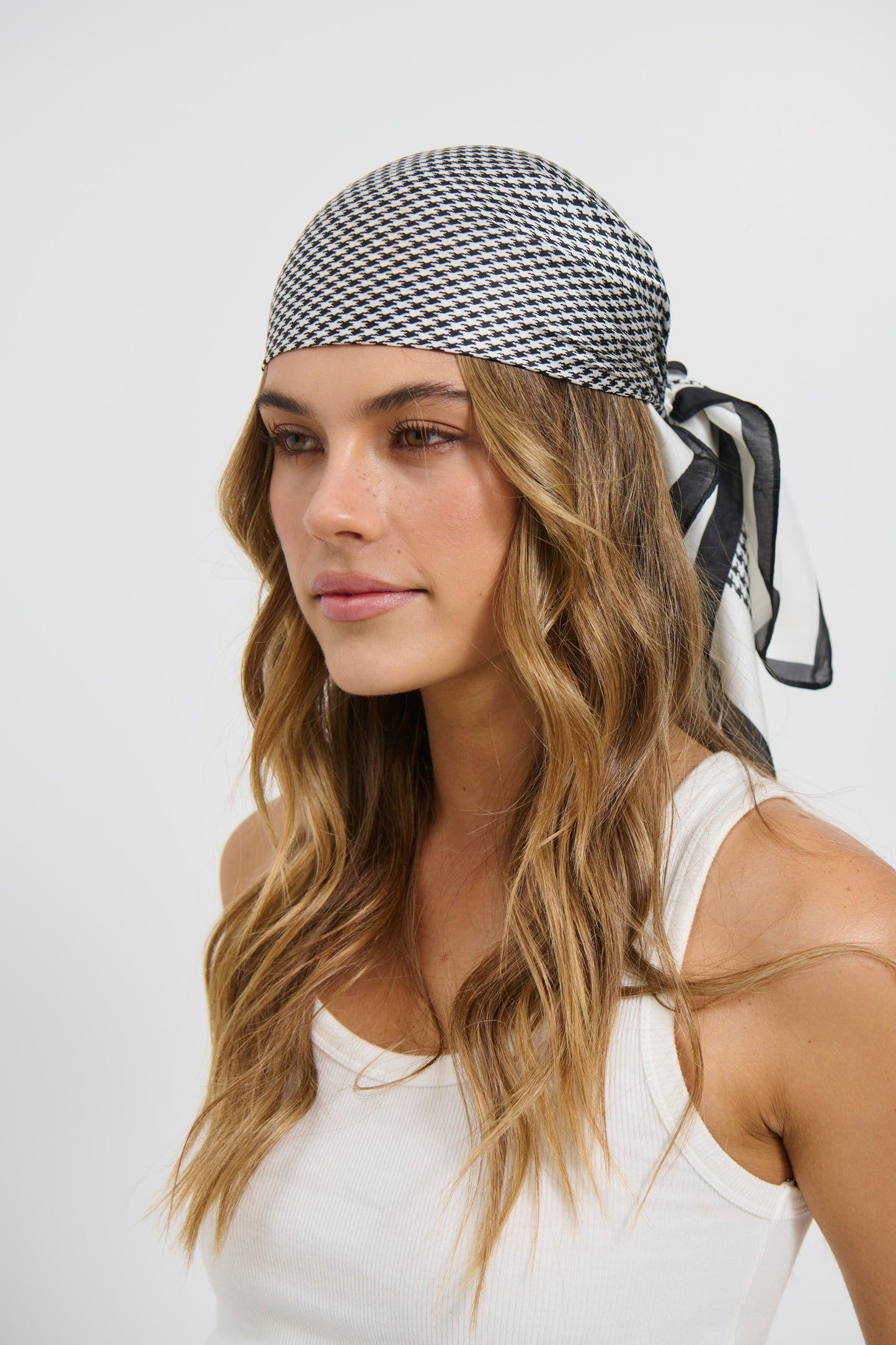 Archer Scarf Black Check