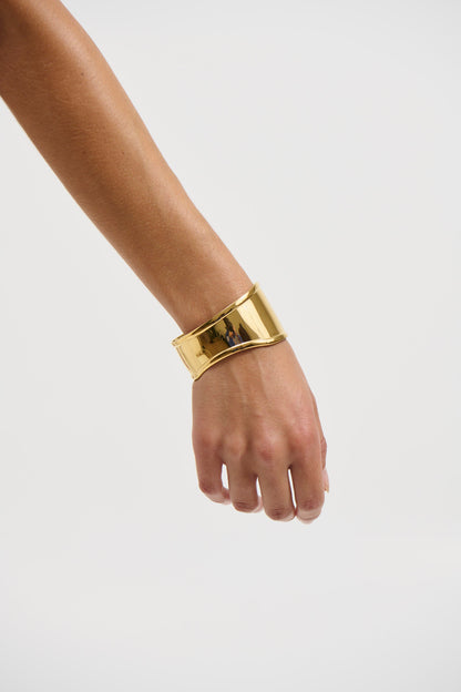 Metal Cuff Bangle Gold