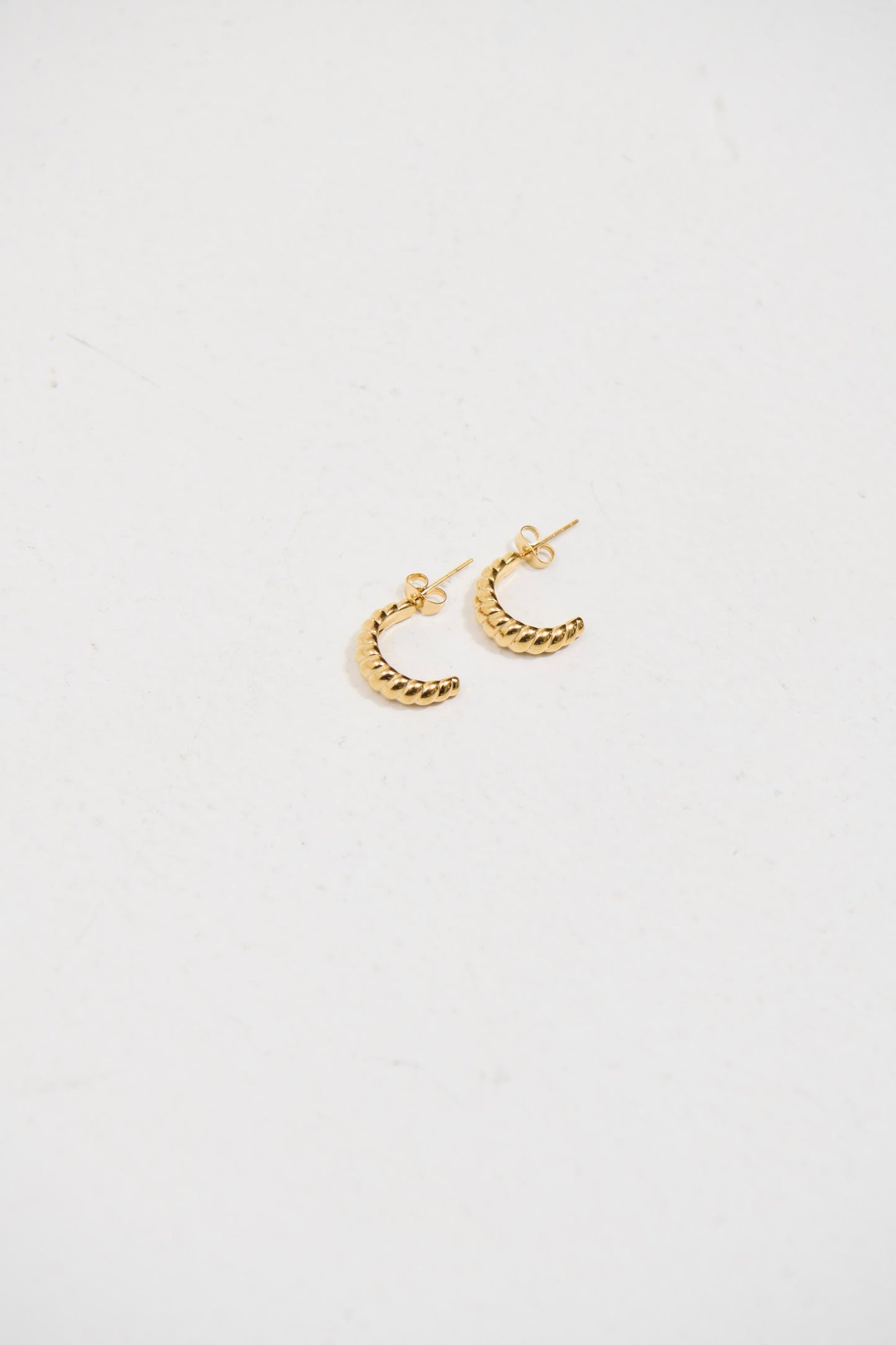 Oia Hoop Earring Gold