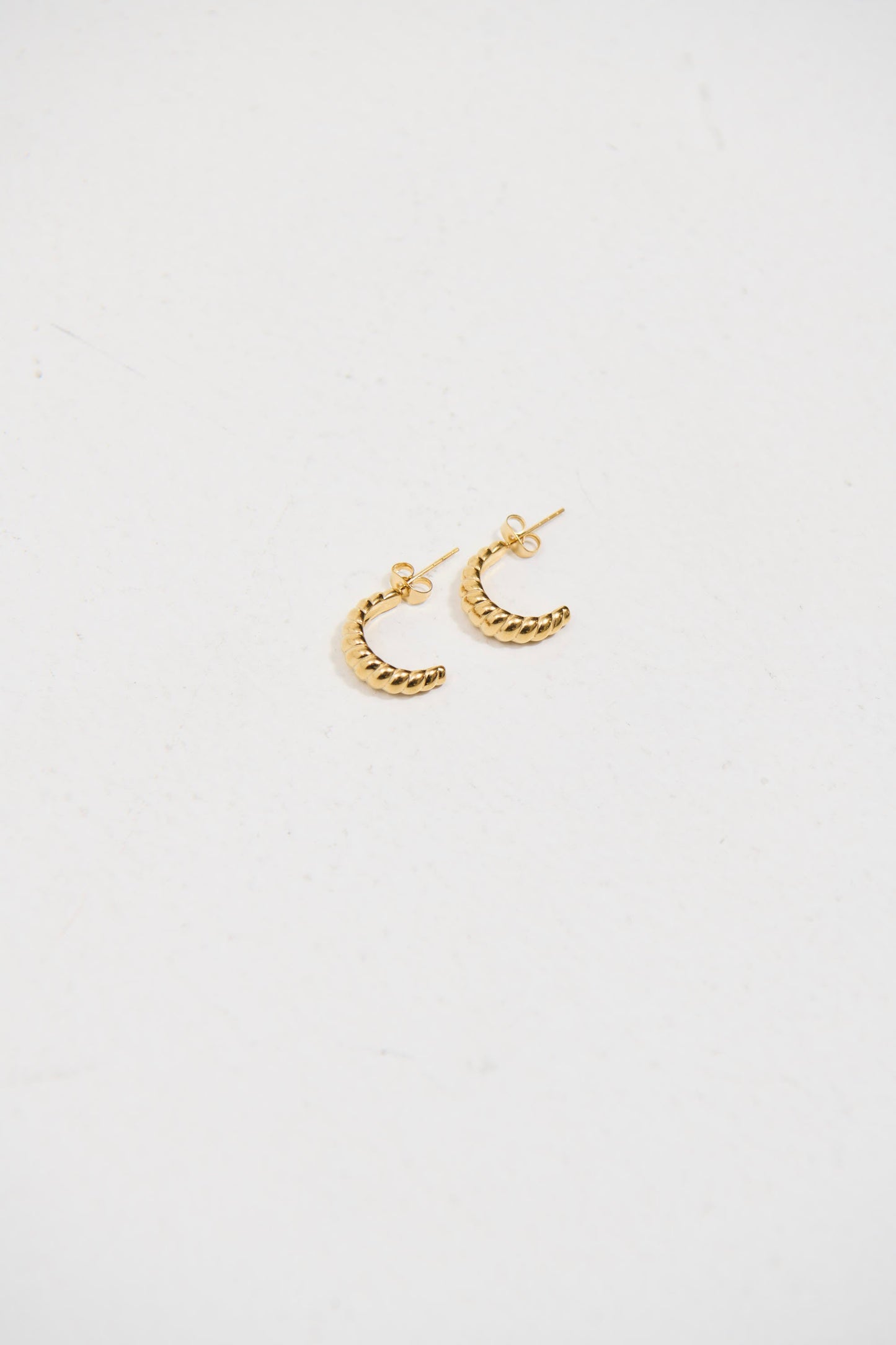 Oia Hoop Earring Gold