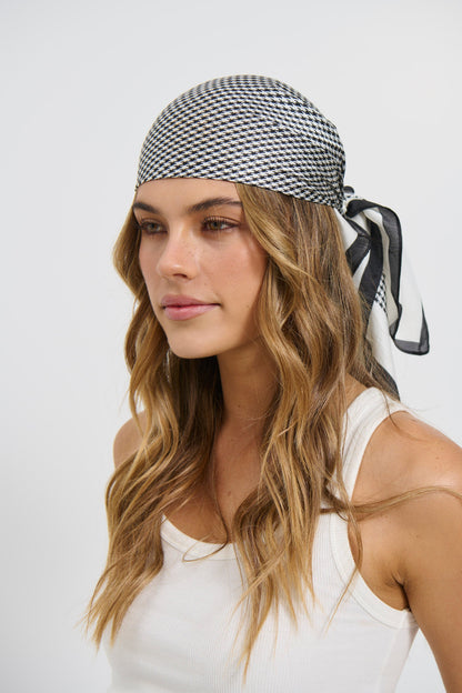 Archer Scarf Black Check