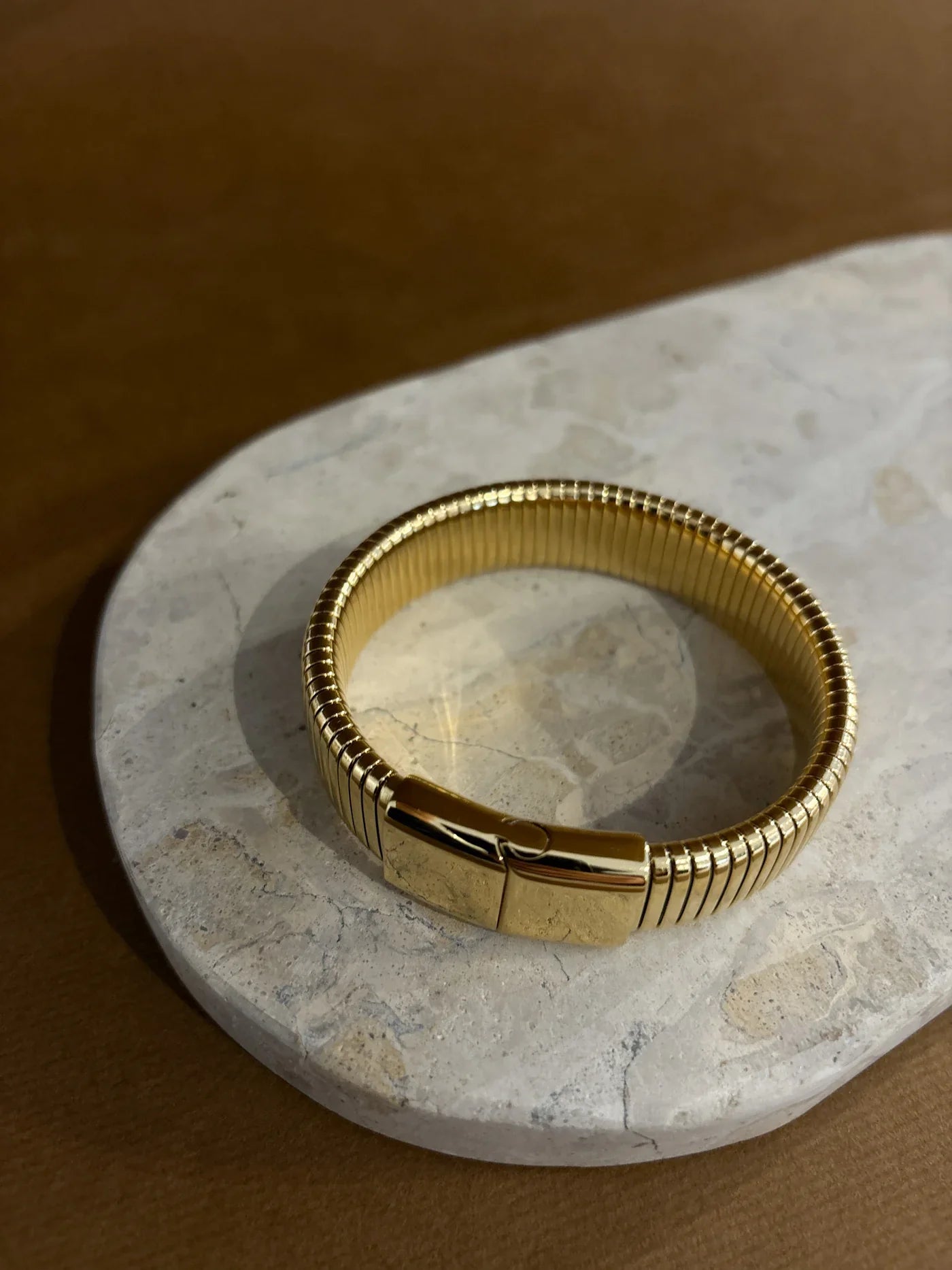 Bold Snake Magnetic Bangle Gold