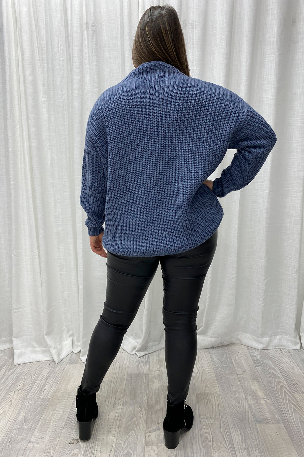 Arna Knit