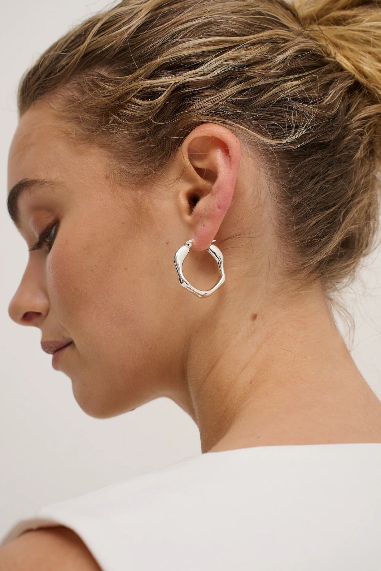 Wavy Hoops Silver