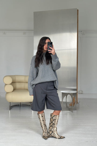 Brooks Bermuda Short Charcoal